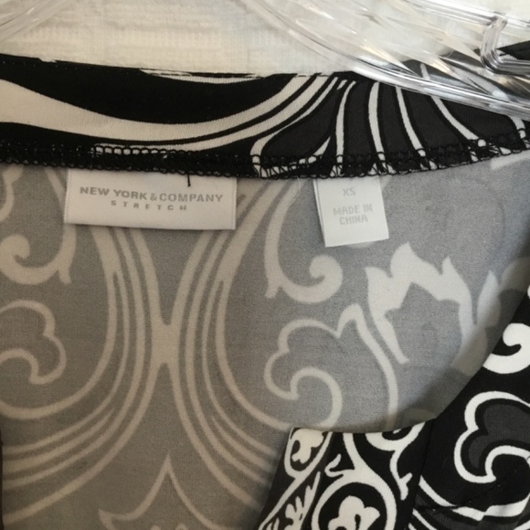 New York & Company Ladies Stretch Pullover Dress Black/White Size XS - Picture 3 of 5